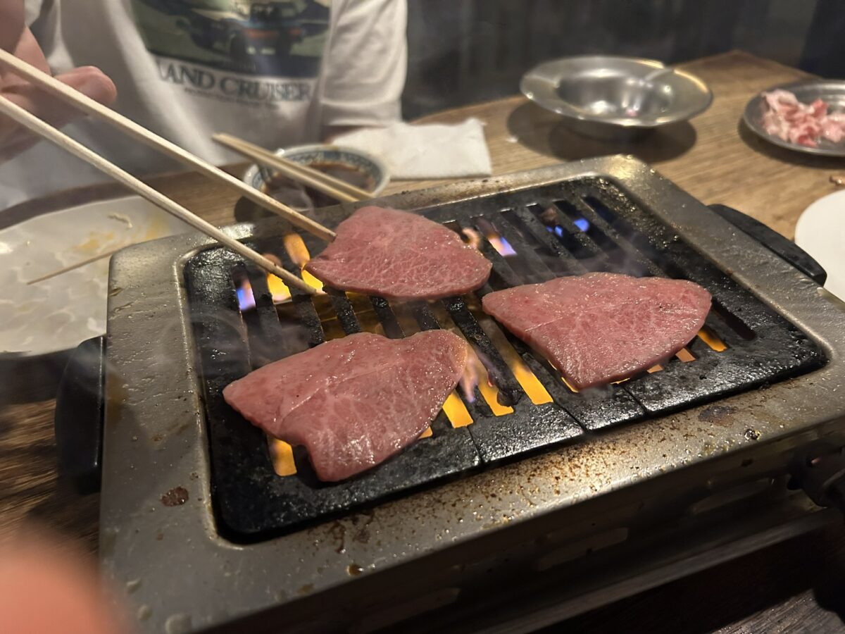 お肉